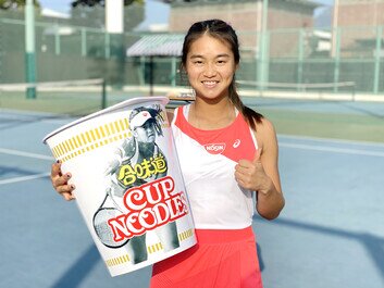 日清食品贊助香港網球青年精英王康怡
再次支持本地年輕運動員進軍國際